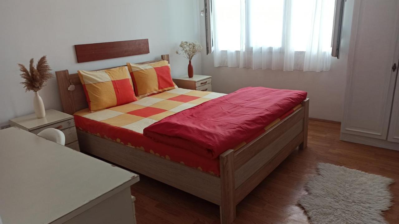 Martha'S Place - Preko Morace พอดโกริกา ภายนอก รูปภาพ